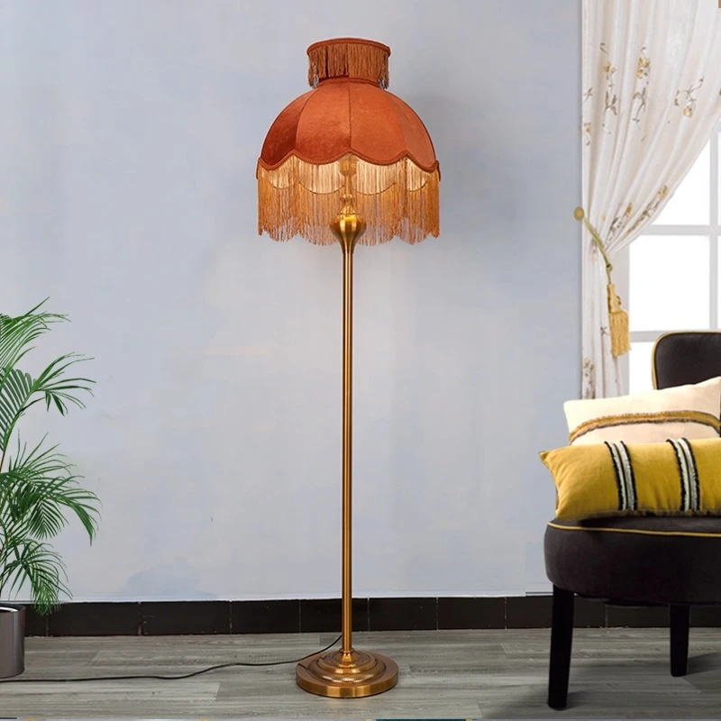 

Velvet European Floor Lamp French Vintage Living Room Vertical Bedroom Bedside Decoration Memphis Desk Lamp Floor Lamp