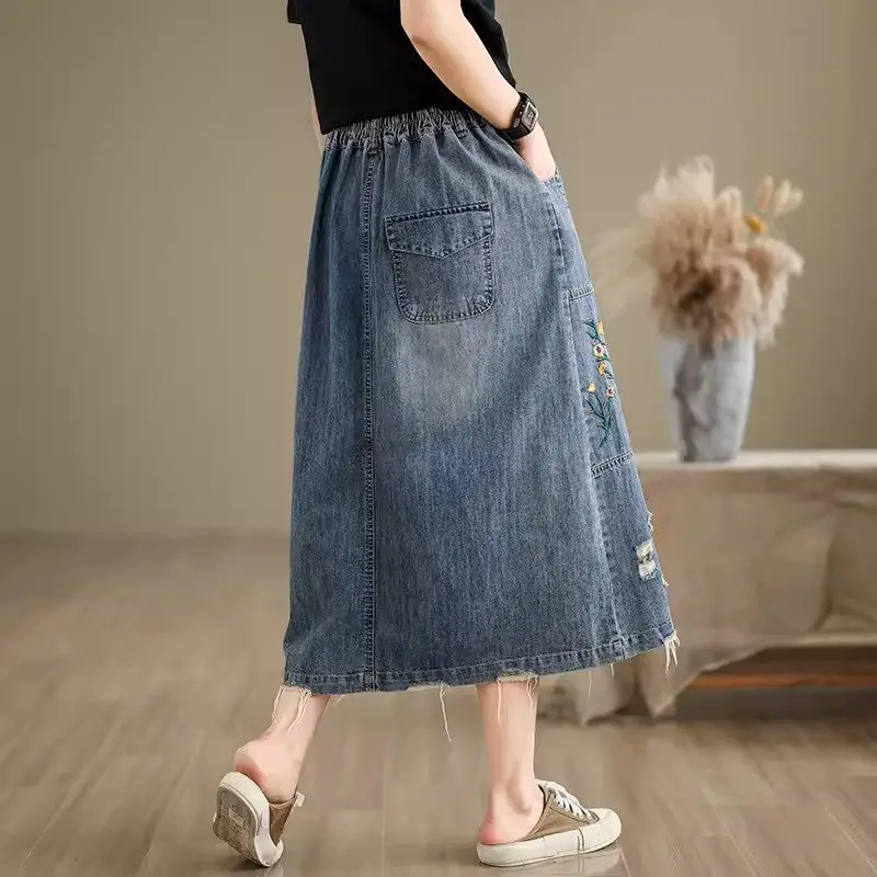 Literário Artístico Tamanho Grande Saia Denim Bordada, Angustiada Saia Solta A Linha, Bordas De Pele, Casual Elástica Na Cintura, Jeans Suaves, K808