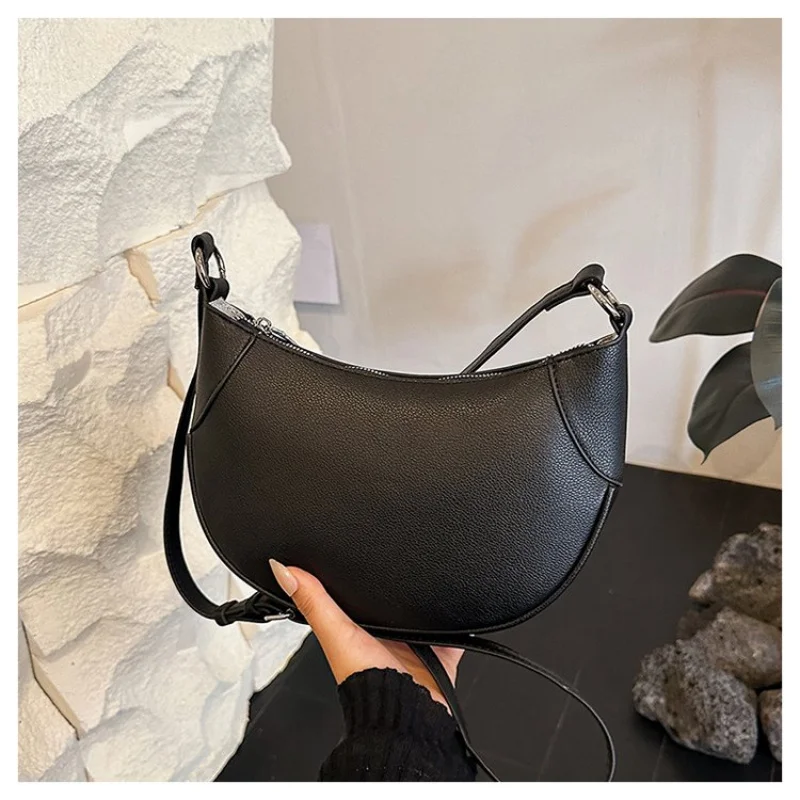 

Unique Designer Inspired Vintage Tote Bag For Women With Large Capacity Solid Color And Minimalist Style Essence