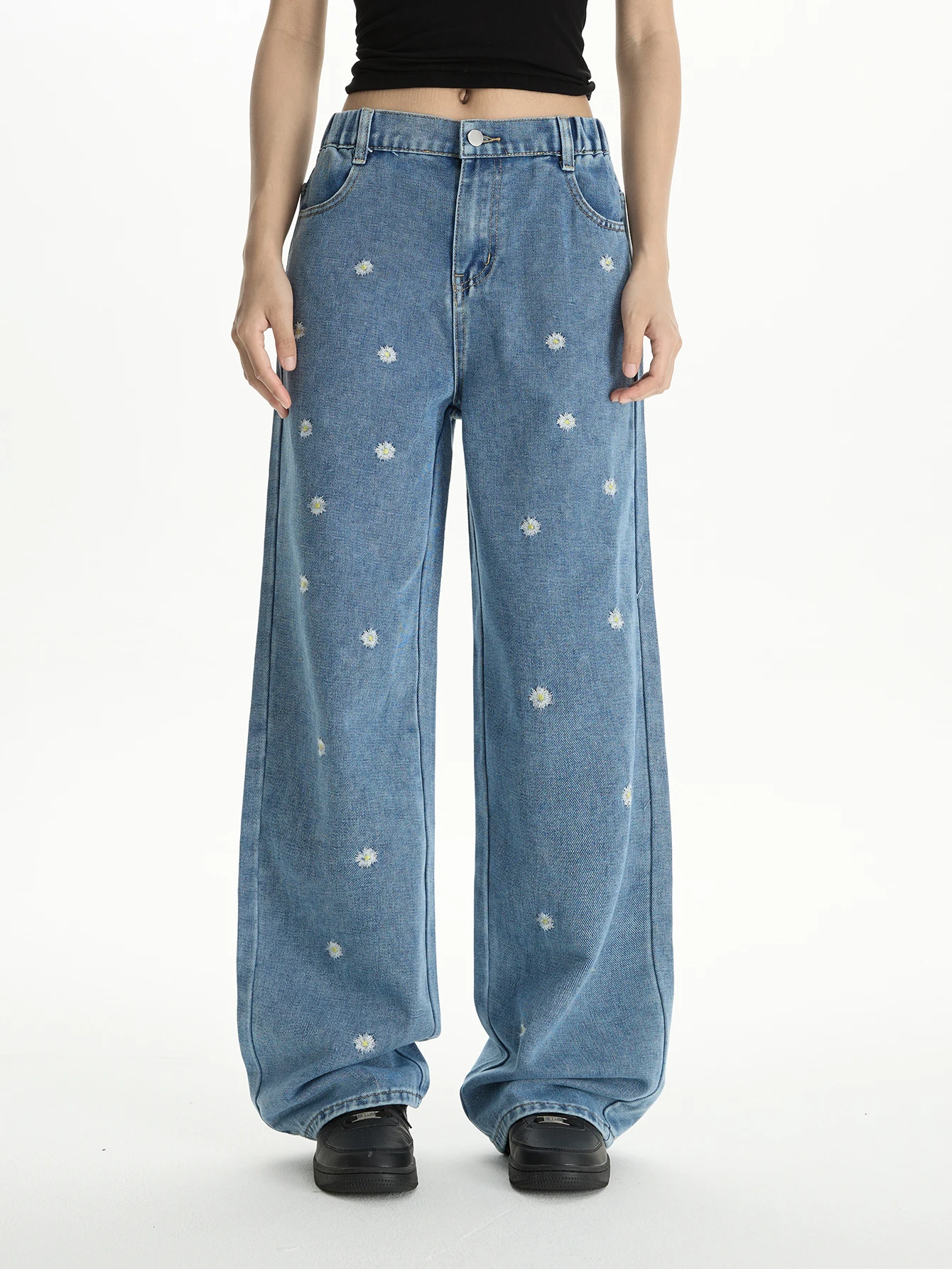 

Teenage Girls Boys Daisy Embroidered Casual Wide Leg Jeans Loose Fit Long Straight Pants Fresh Style Children's Clothing