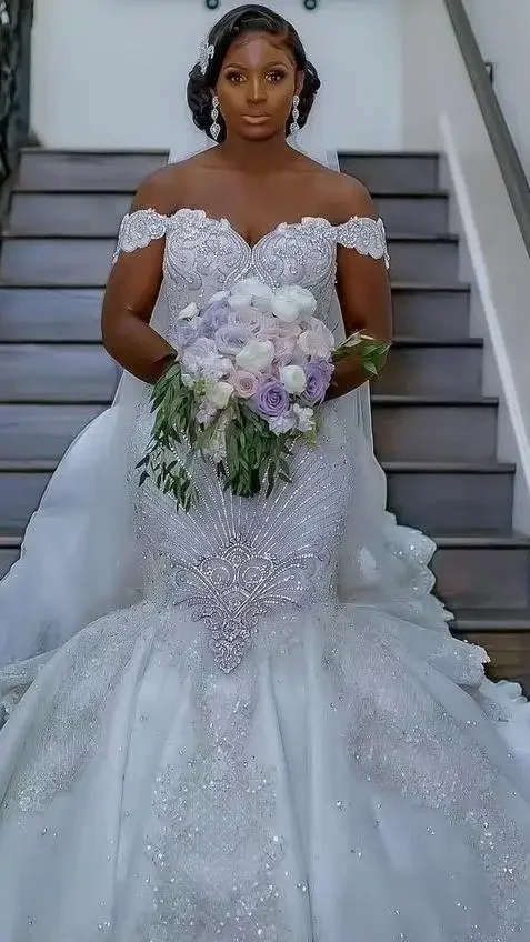 

Customized Luxury Arabic African Mermaid Wedding Dresses 2024 V Neck Backless Crystal Rhinestones Vestidos De Fiesta Bridal Gown