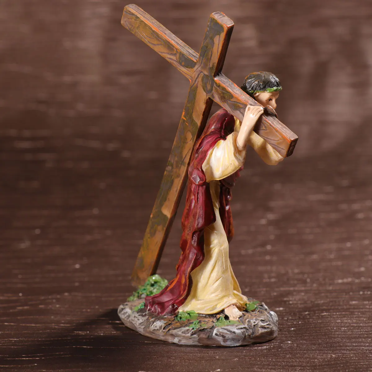 

1Pcs Cross Resin Statue Detailed Catholic Decor for Living Room Bedroom Restaurant Spiritual Gift Idea