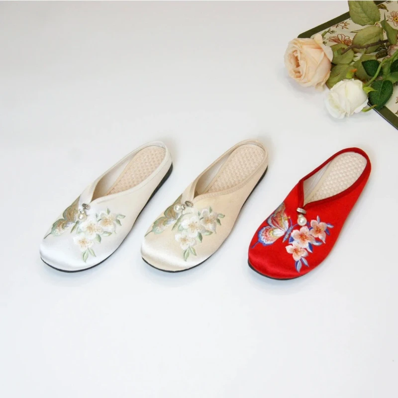 Woman Beautiful Butterfly Floral Embroidery Slippers Simple and Elegant Chinese Style Home Outdoor Casual Closed Toe Slippers image 5