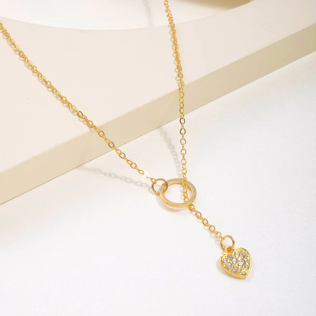 Retro Popular Simple Y Shaped Heart Necklace for Women Temperament Diamond Peach Heart Pendant Collarbone Chain Lady Jewelry