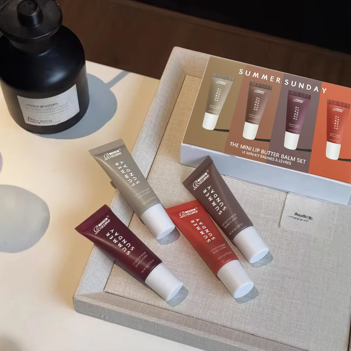 Vierdelige lipglossset Hydraterend en natuurlijk Langdurig Gemakkelijk aan te brengen en draagbare make-upset