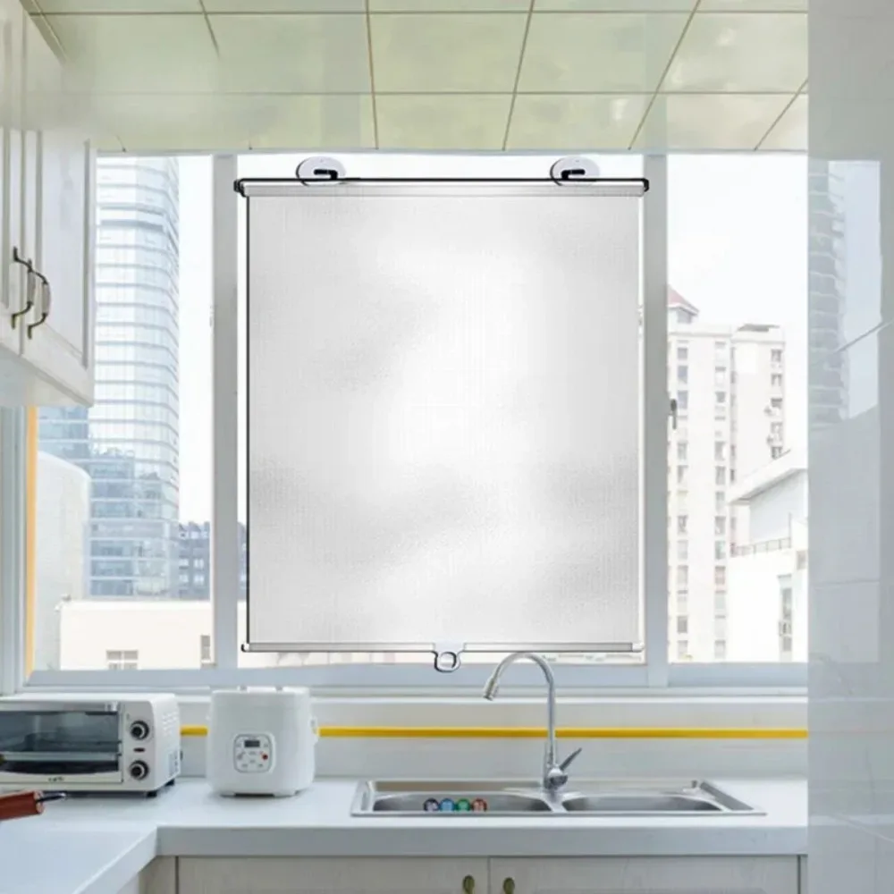 

Автоматическая выдвижная солнцезащитная шторка на лобовое стекло с УФ-защитой на присосках для автомобиля