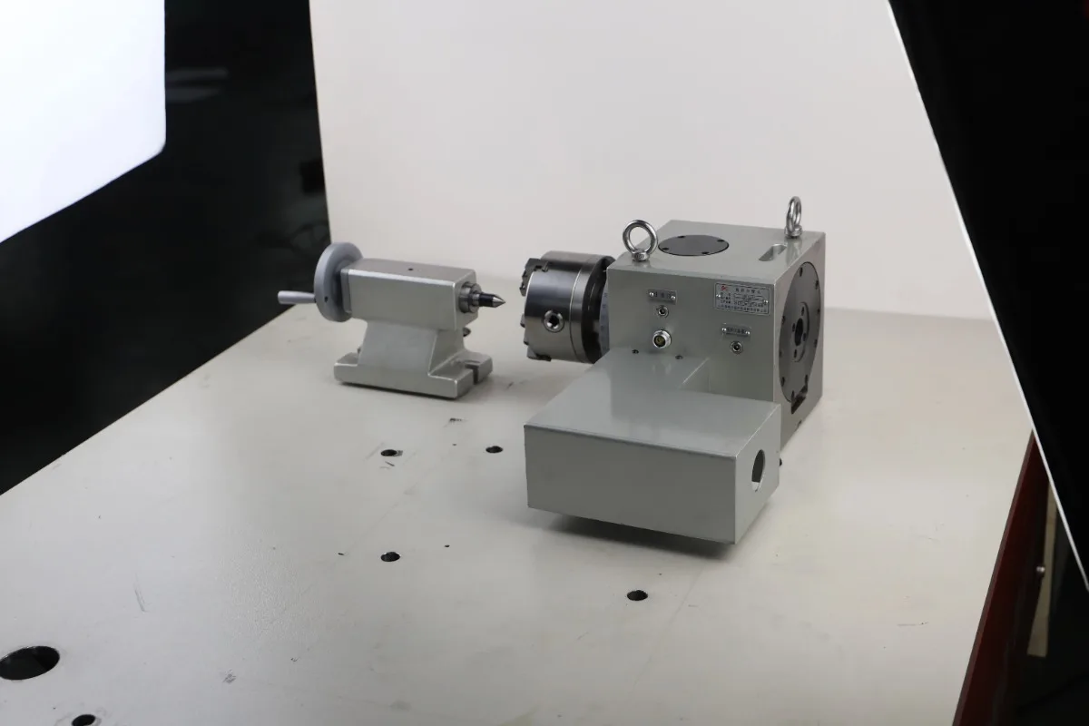 FK15110 CNC Engraving Machine with 4th Axis Rotary Axis Dividing Head Gear as Core Component