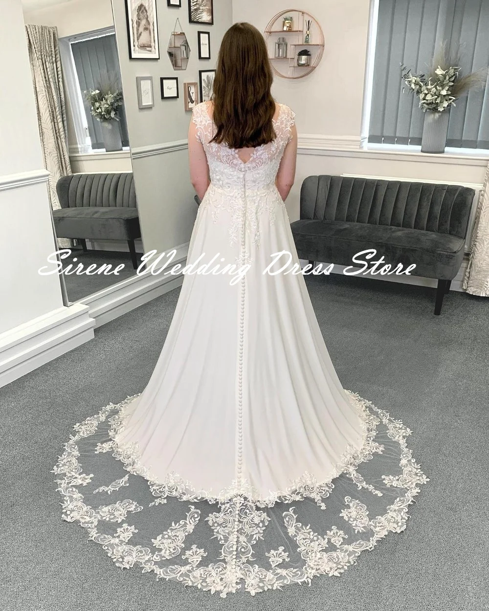 Sirene V Neck Wedding Dress For Women 2024 Sleeveless Lace Appliques With Button Simple Bride Gown Sweep Train Robe De Mariée