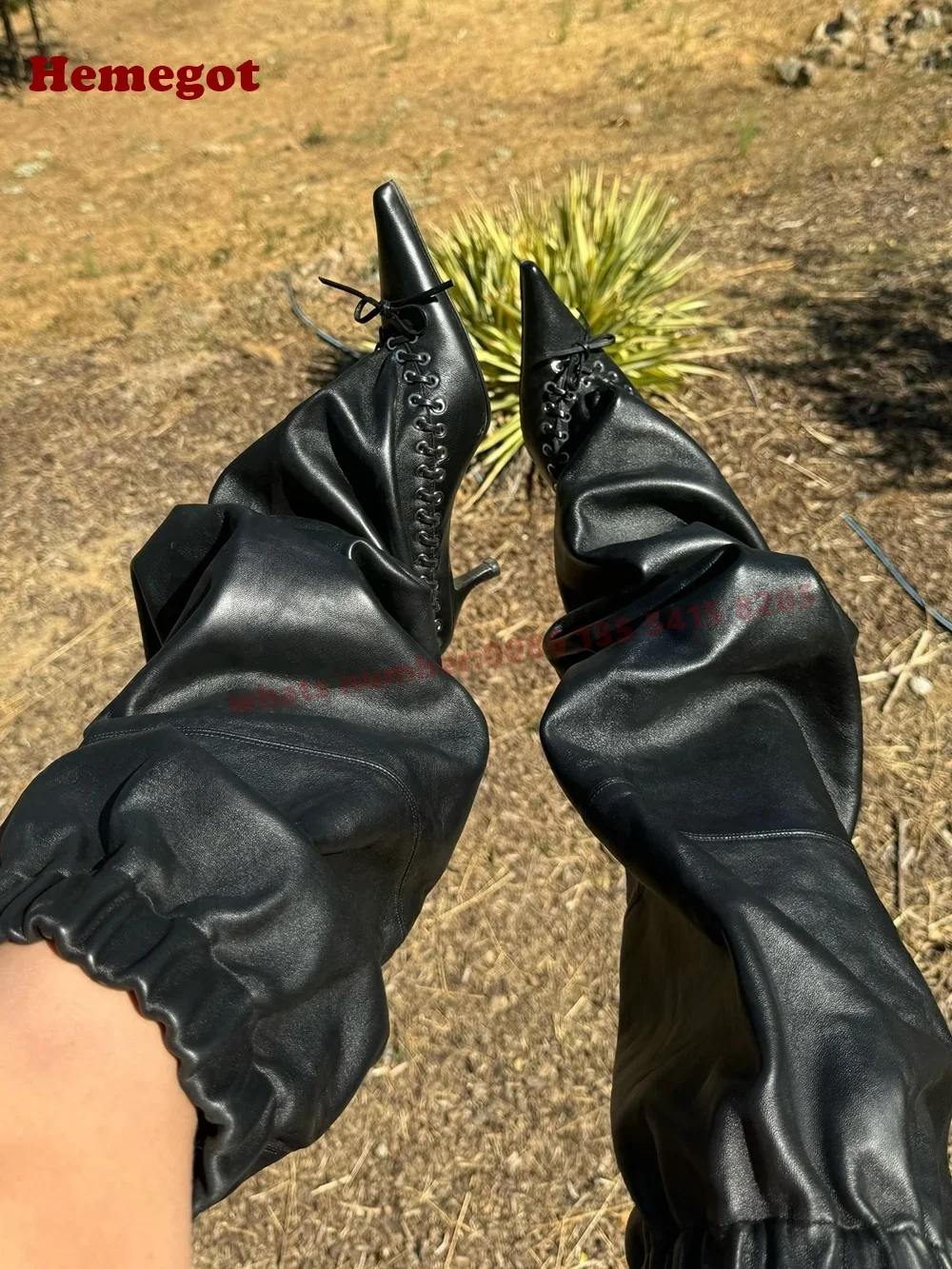 

Черные сапоги до колена в стиле пэчворк, плиссированные женские высокие сапоги на шпильке с острым носком, однотонная зимняя обувь 2025 года, новая роскошная обувь