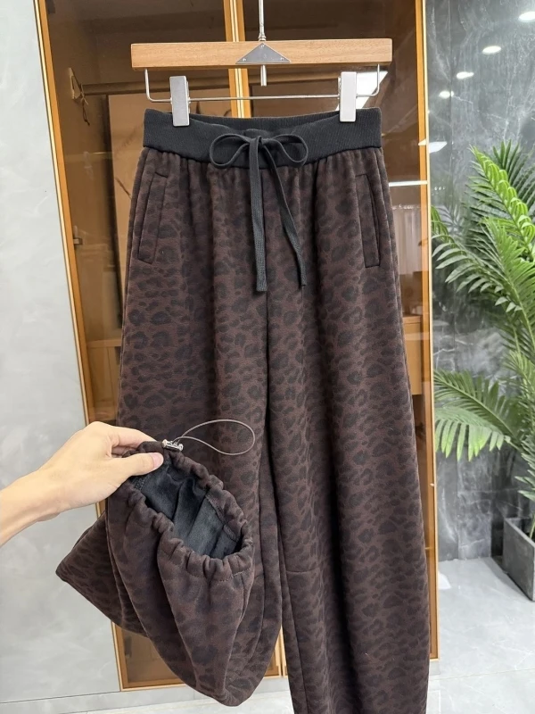 

plus Size 300 Pounds Korean Style Elegant Elastic Waist Leopard Print Cuffed Casual Pants Men Winter New Fleece Wide Leg Pants