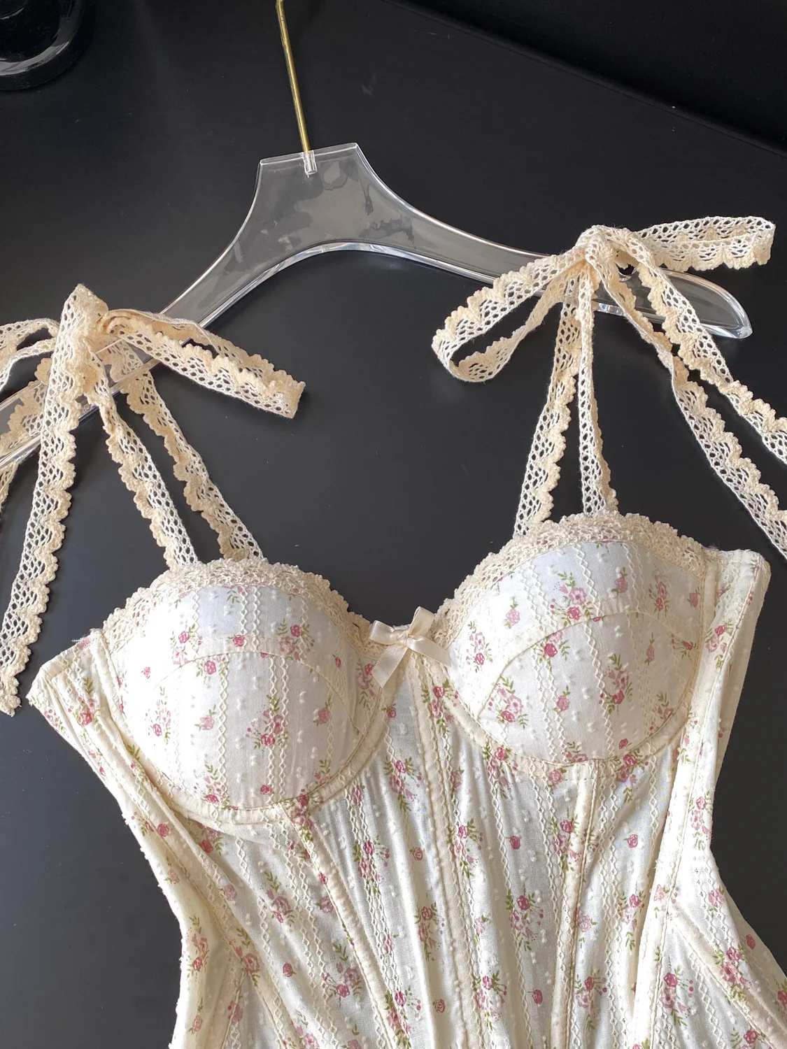 Rustic Floral Lace Tie Fishbone Strap Vest Women's Slim Fit Outerwear Holiday Top Ins Matching Bra Women's Fashion Summer 2026