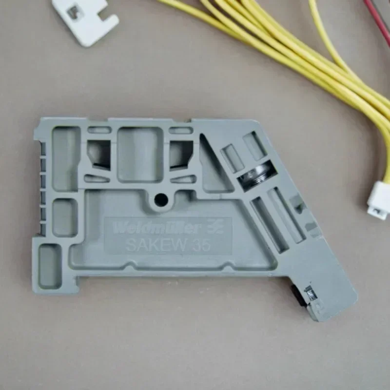 

Weidmuller guide rail fixing part SAKEW35 plug terminal fixing part terminal 1129450000. 100PCS
