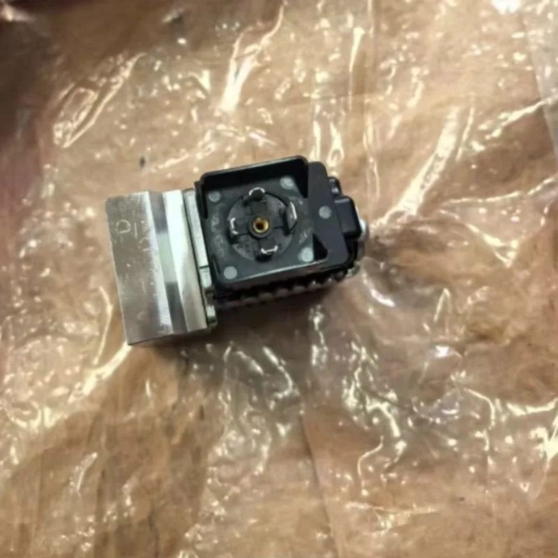 

Series 157B Hydraulic Proportional Valve 157B4032 157B4035 151B3039 151G0034 Proportional Valve 157B4128 157B4228 157B4036