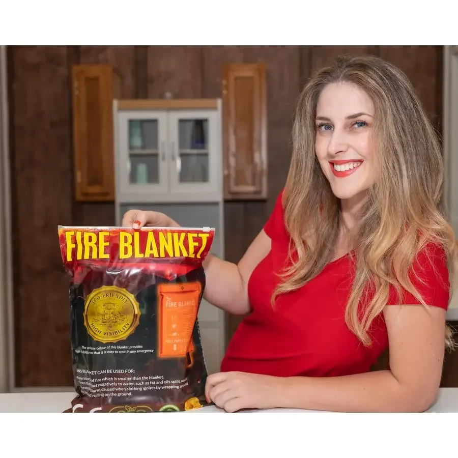 بطانية حريق الطوارئ للمنزل والمطبخ 2 حزمة 1500F وضوح عالية توهج في الظلام سمودر المطبخ بطانية حريق CE شهادة