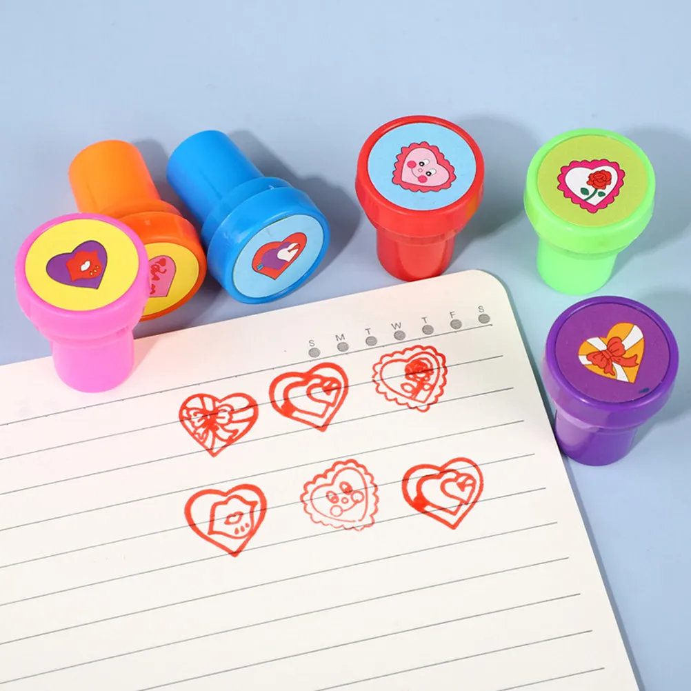 20Pcs Mini Heart Stamps Portable Compact Design Ideal for Teacher Review Recognition Goody Bag Fillers Halloween Party Favors
