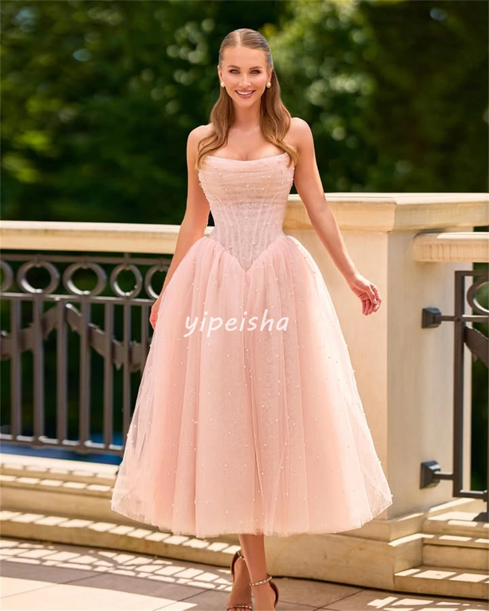 Customized Elegant Women Tulle Pearl Ruched A-line Evening Dresses Modern Style Matching Strapless Sleeveless Tea Length Dresses