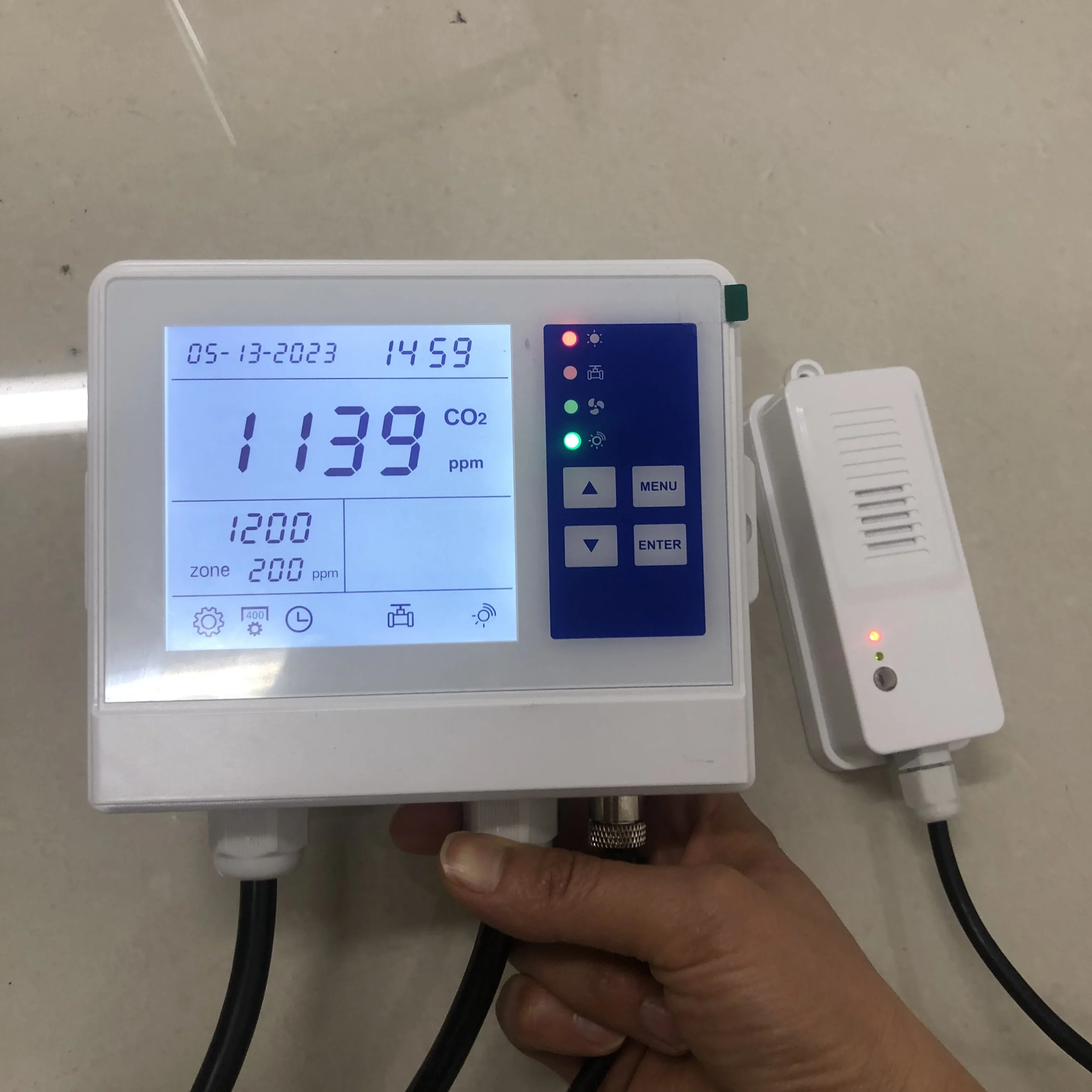 remote CO2 probe sensor Carbon dioxide controller fan ventilation and co2 generator valve switch