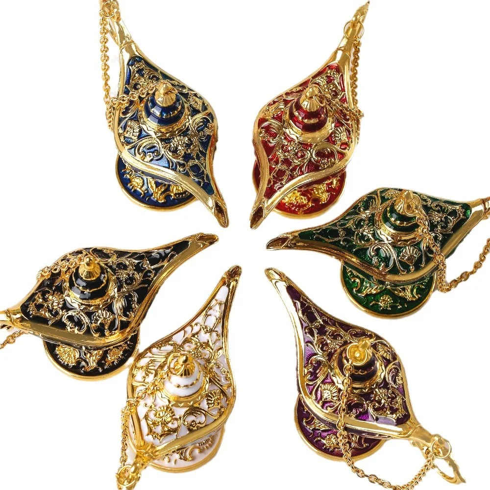 A classic style Aladdin's magic lamp ornament with a retro pattern and a decorative art piece