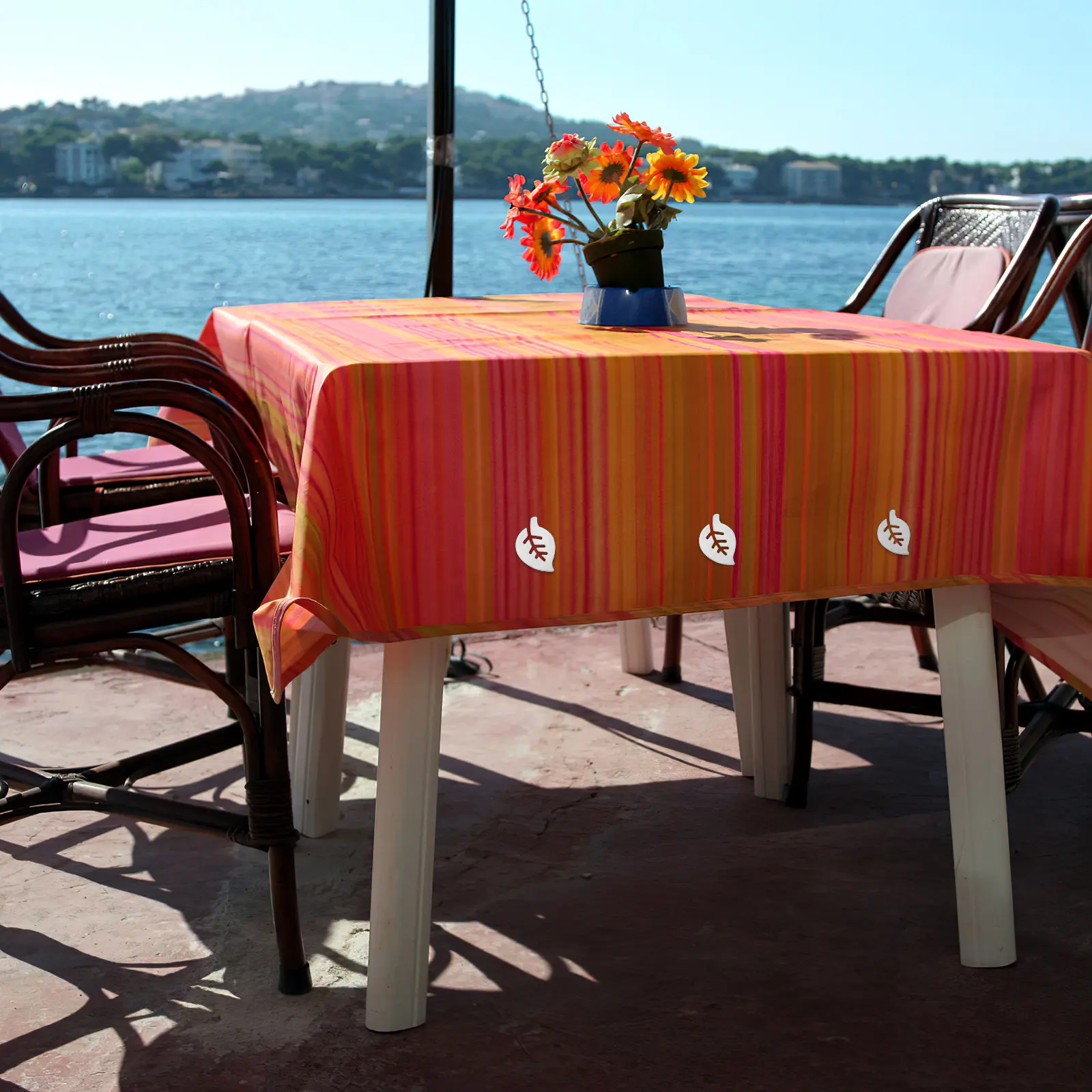 4Sets Magnetic Tablecloth Weight Leaf Pattern Heavy Outdoor Picnic Tablecloth Holder Fridge Magnets Curtain Weights