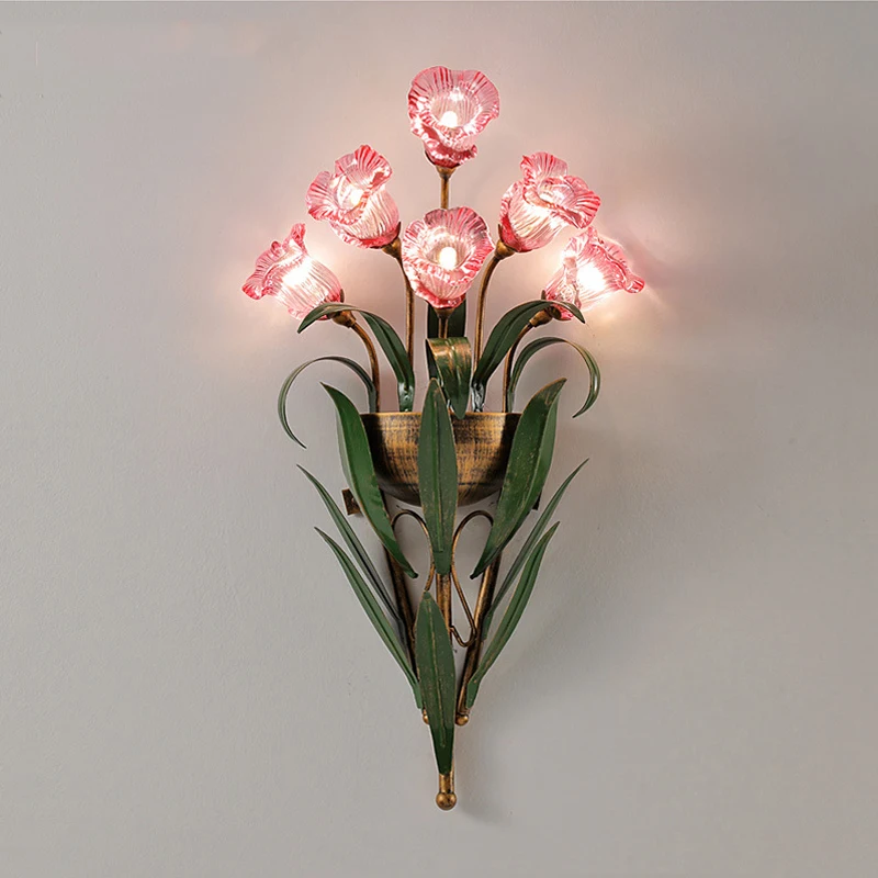 Creative สีขาวดอกไม้สีชมพู Wall Light ภาษาฝรั่งเศสคําชนบท Leaf โคมไฟข้างเตียงห้องนั่งเล่นโฮมสเตย์ยุโรป Pastoral Home Decor แสง