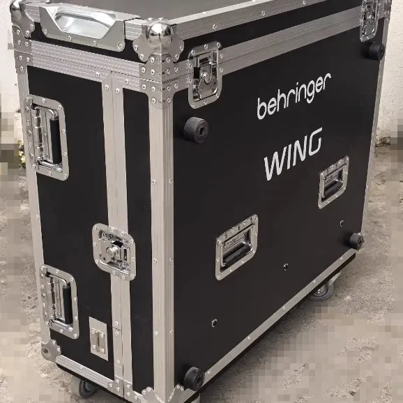 

Кейс для транспортировки, BERLINDA WING 48-канальный цифровой микшерный пульт в кейсе