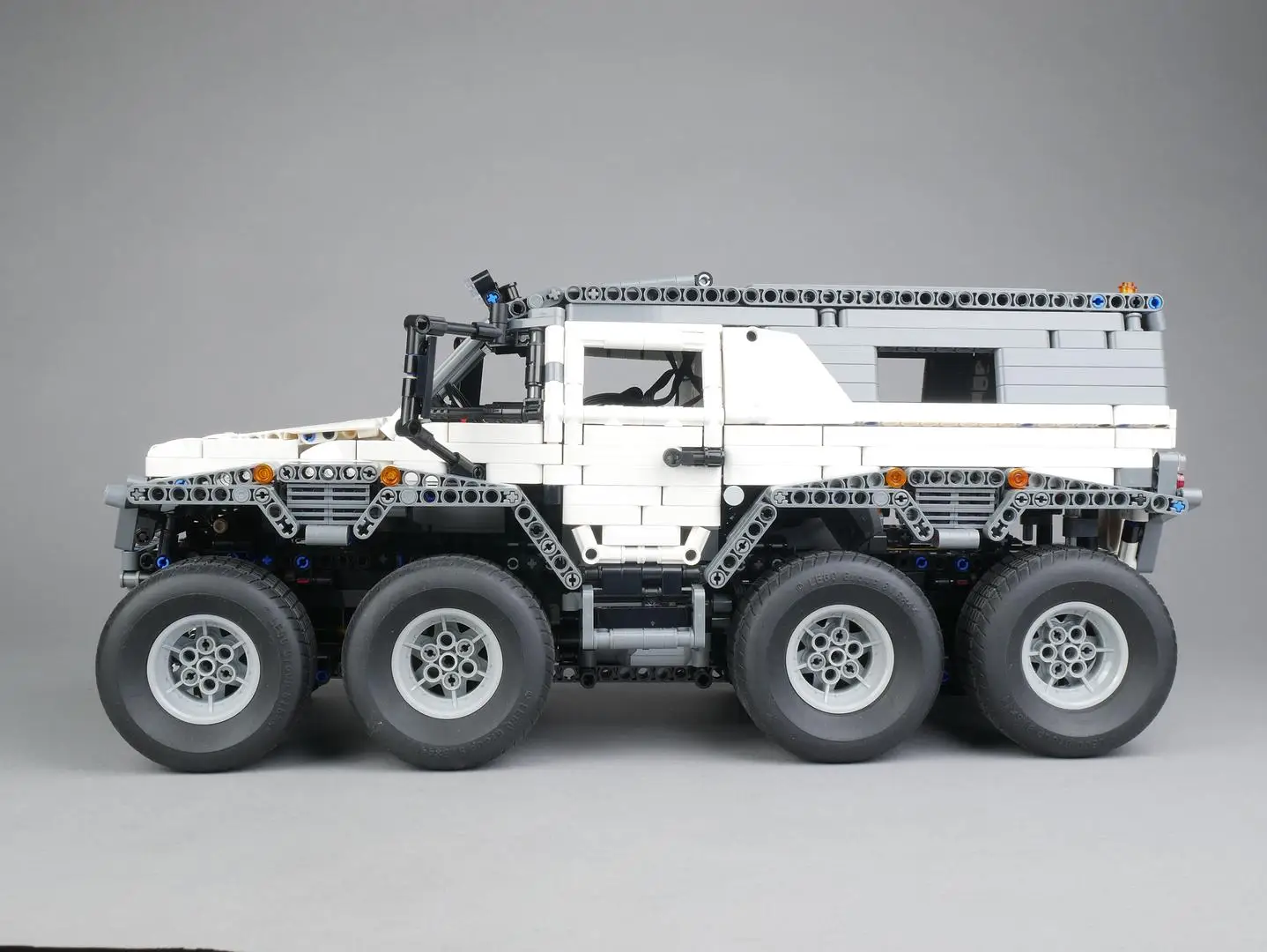 

2576 pieces of building block car models, 8x8 classic car speed Boy Christmas gift building set