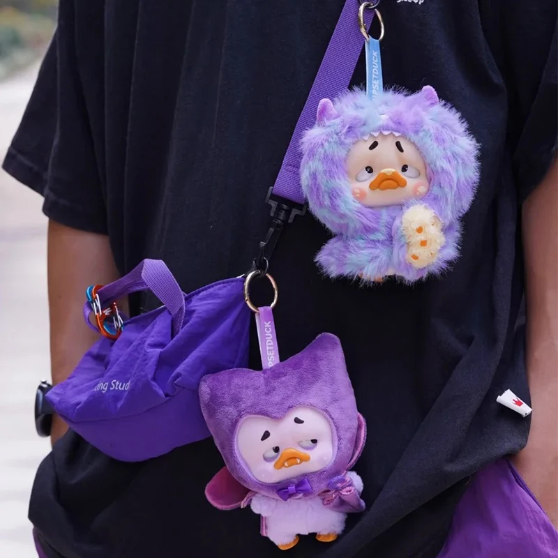 Upsetduck Colorato Giocatore Anatra Serie Cieca Scatola Simpatico Anatra Vinile Peluche Scatola Mistero Anime Bambola Portachiavi Borsa a Sorpresa Ciondolo Giocattoli