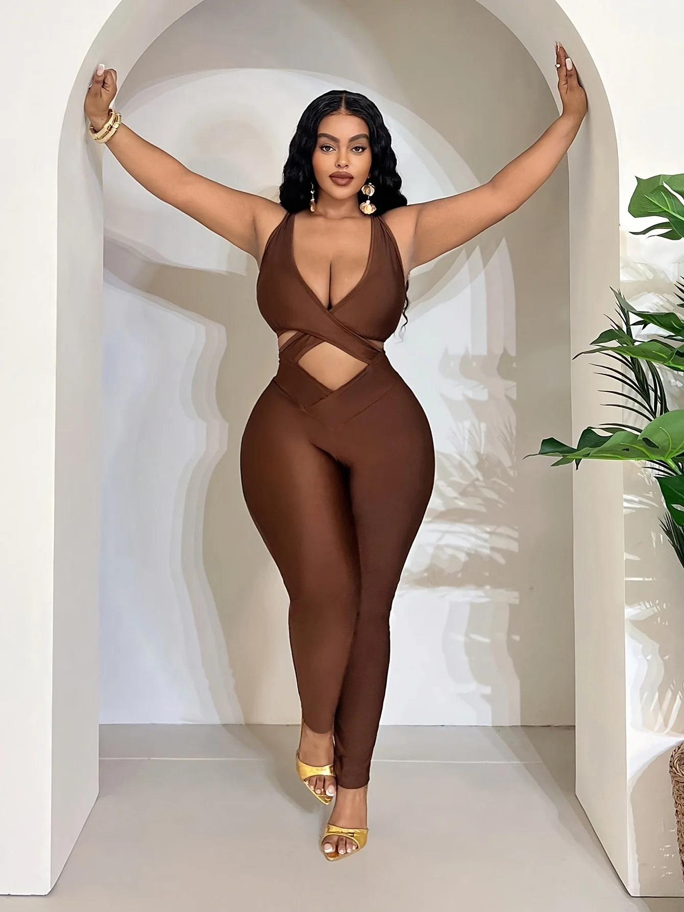 

Women's Plus Size Chocolate Brown Crisscross Cutout Halter Neck Sleeveless Skinny Jumpsuit Party Clubwear