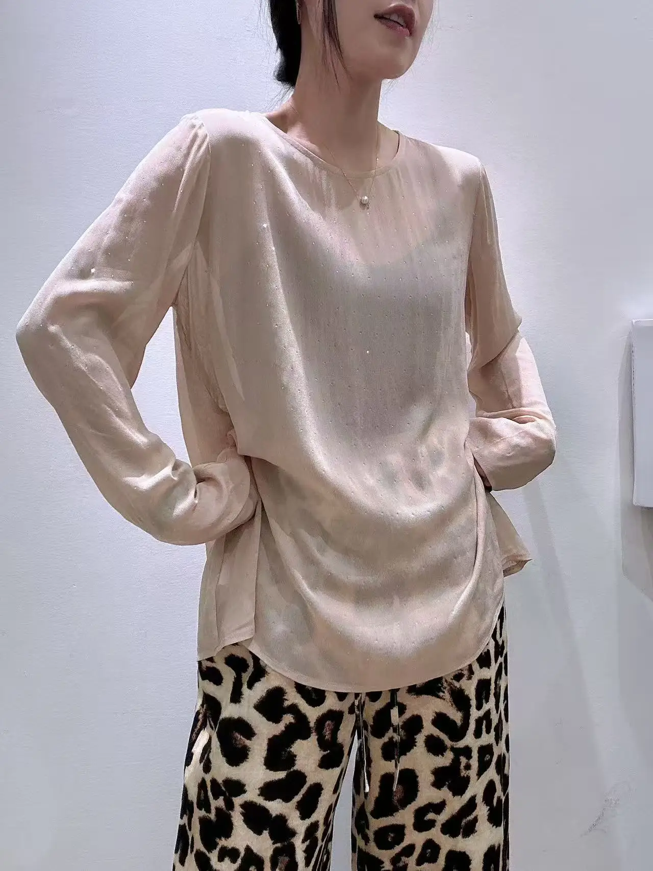 

Lace Trim Loose Fit Long Sleeve round Neck Women's Shirt Summer Lazy Style Design Sunshade Cover up Commute Elegant Top