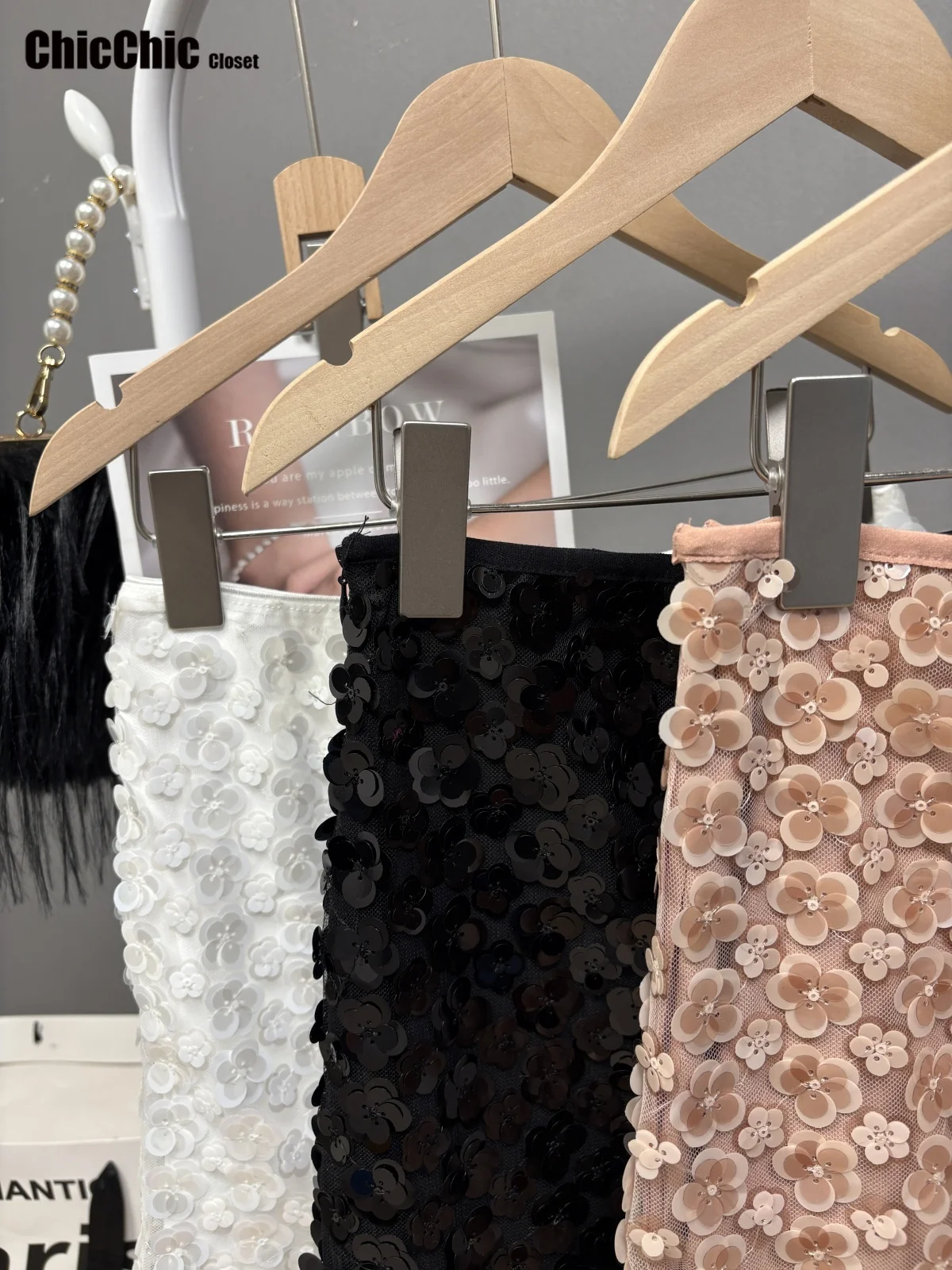 تنورة قصيرة مثيرة بالترتر للسيدات موضة الحفلات حزمة الورك النحيفة تنانير قصيرة للسيدات لخريف 2025 تنورة نسائية لامعة باللون الوردي #4