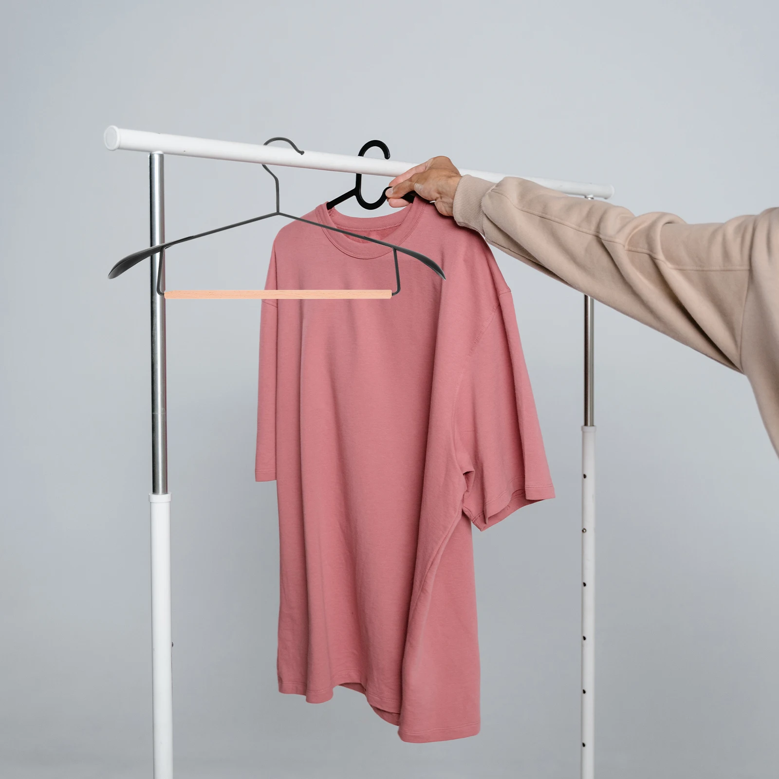 

Iron Wood Wide Shoulder Black Coat Hanger Sturdy Clothes Organizer Pants Hanger Household Closet Wardrobe Storage Solution