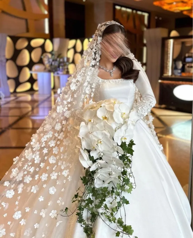 Gaun pengantin mewah model A-Line, gaun pengantin mewah, Gaun A-Line leher persegi, Satin, lengan panjang, gaun pernikahan putih, gaun cadar panjang