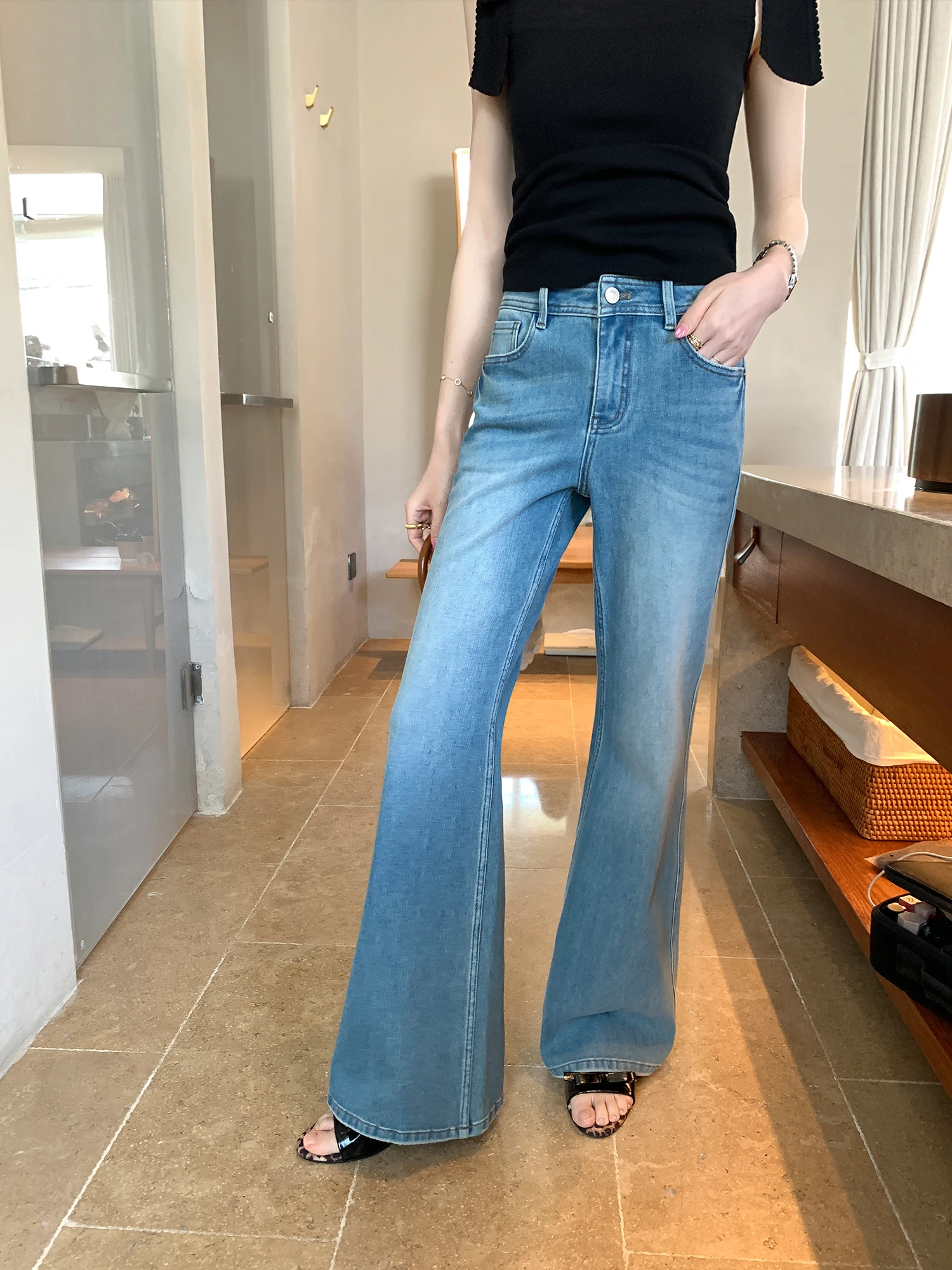 Classic Retro High Waist Bell Bottom Jeans Women's Slimming Casual Flared Pants Cotton Stretchy Natural Waist Denim Jeans