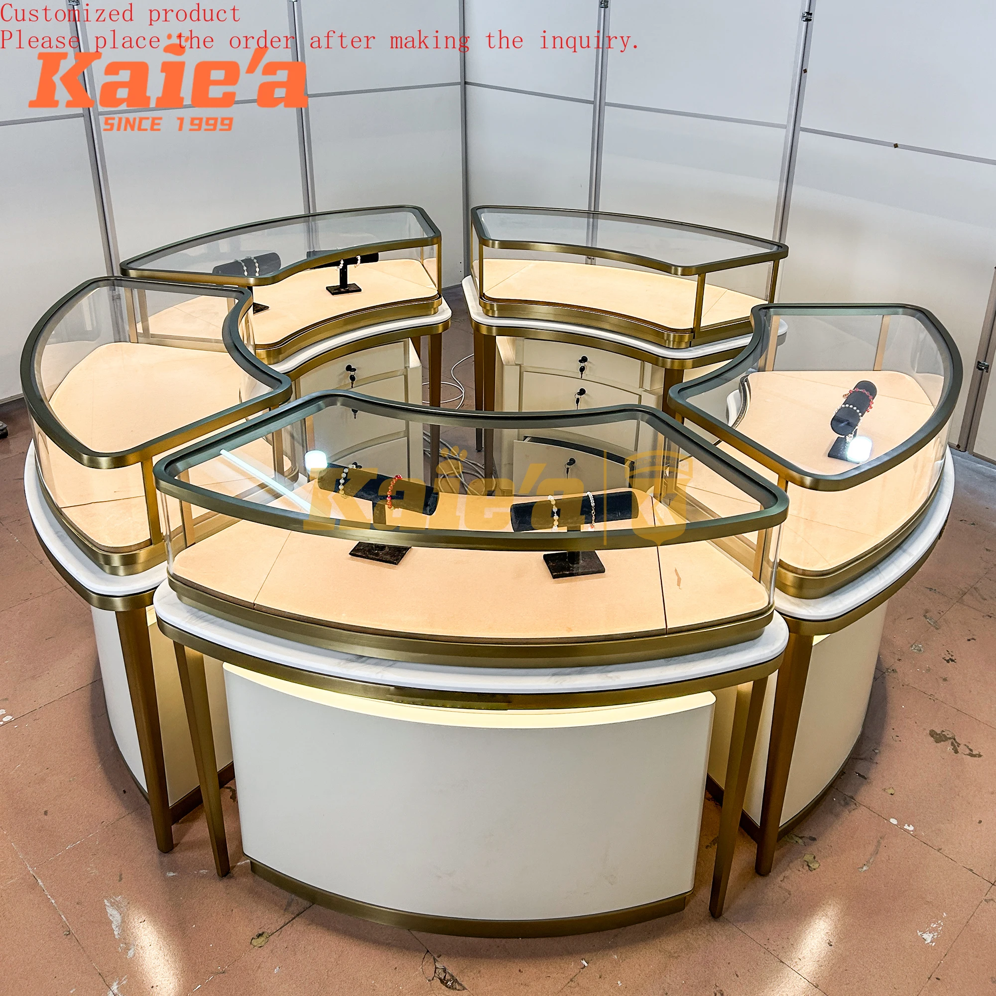 

High End Jewelry Store Metal Island Cabinet Display Curved Glass Custom Jewelry Display Cabinet with LED