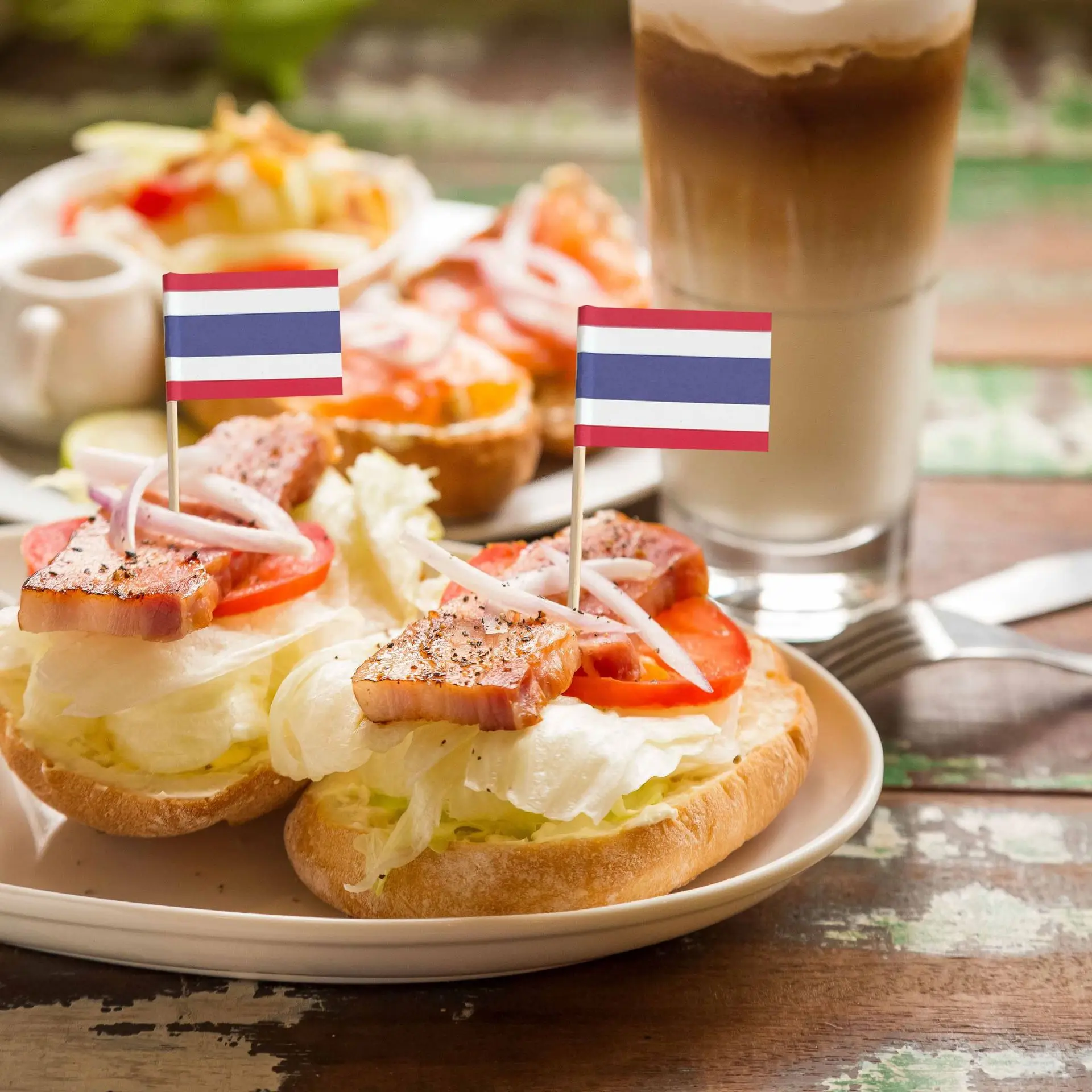 

100Pcs Wooden Toothpick Flags Thai Restaurant Decor Hotel Supplies Steak Pizza Fruit Sticks Decorating Tools