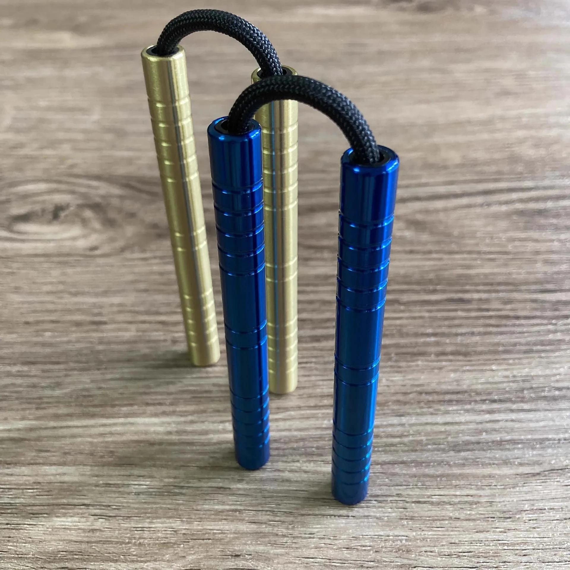 Stress Relief Mini Nunchakus Begleri Habilidade Toy Thumb Mandris Treinamento Nunchucks Artes Marciais para Exercício de Dedos