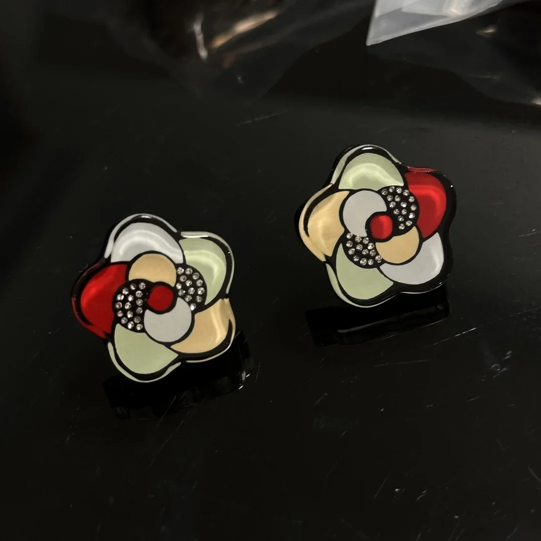 

European and American classic style fashion brand flower color earrings