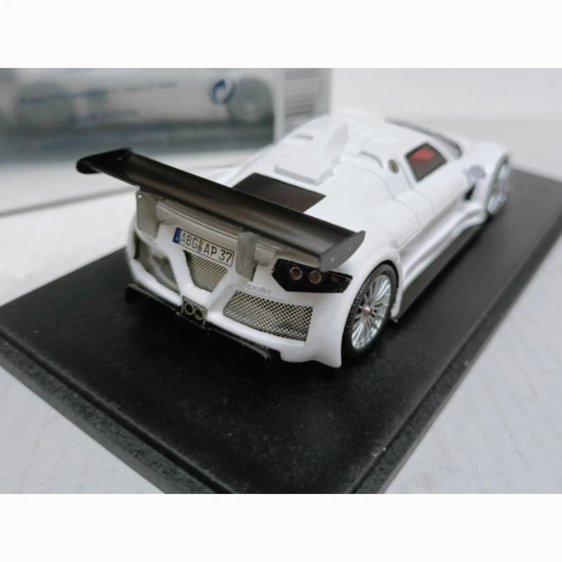 Spark 1/43 GUMPERT Apollo 2005 White Two-Door Resin Car Model Collection Display Ornament Toy Gift