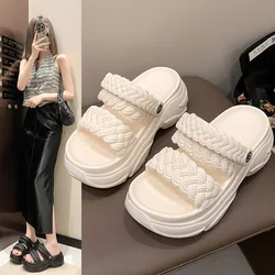 Pantofole con suola spessa da donna da 6cm per l'estate indossano sandali squisiti e alla moda scarpe da spiaggia pantofole morbide con suola spessa all'aperto