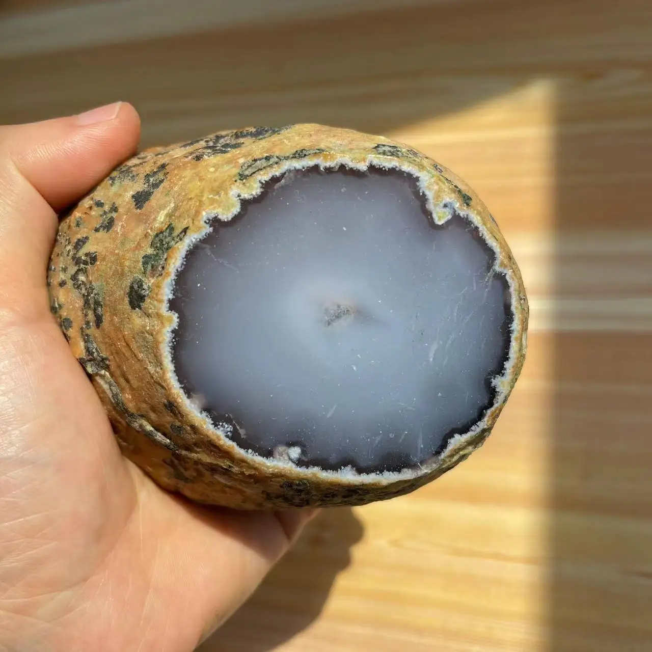 

Natural Water Agate StonePalm Stones Plaything Stone Yoga StoneExercise Stone Material