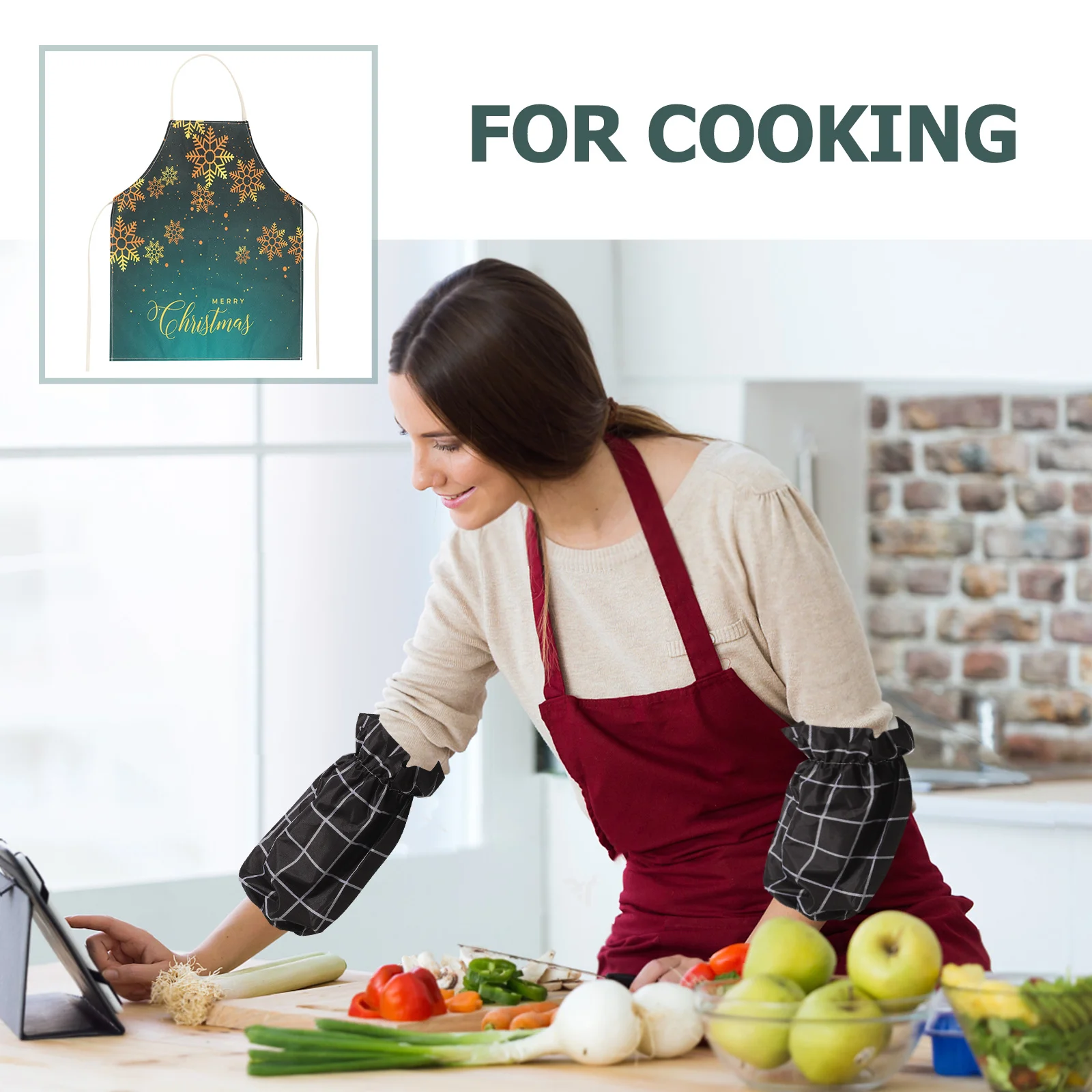 

Waterproof Christmas Apron One Size Printed Adjustable Neck Strap Long Waist Ties Kitchen Cooking Baking Dinner Apron