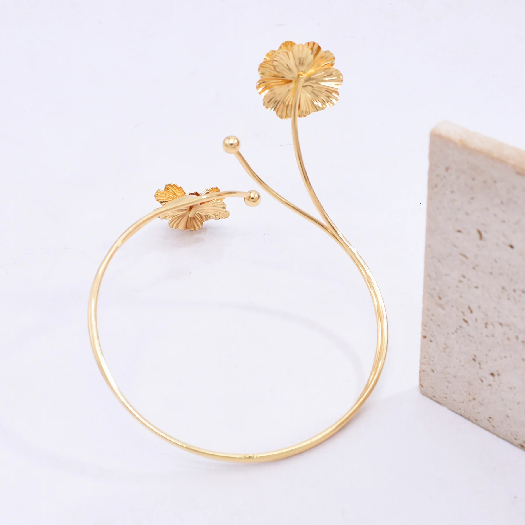 Upper Arm Bracelet Cuff Bangle Gold Flower Cuff Bracelets Arm Bangle Bracelet Simple Adjustable Armband