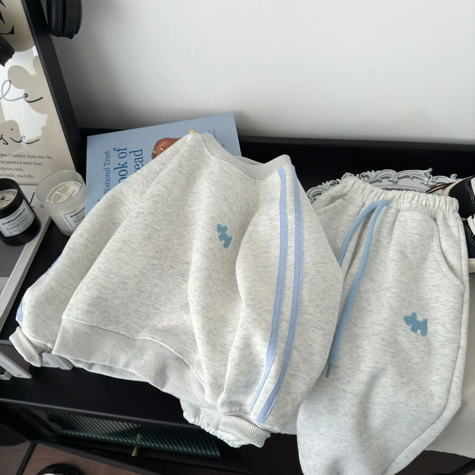 Bellbell 1-6 Jahre Jungen Zweiteiler-Set 2026 Herbst Säugling Baby Jungen Cartoon-Print Sweatshirts Trainingsanzüge Kinder Jungen Jogginghose Outfit – Detail 3