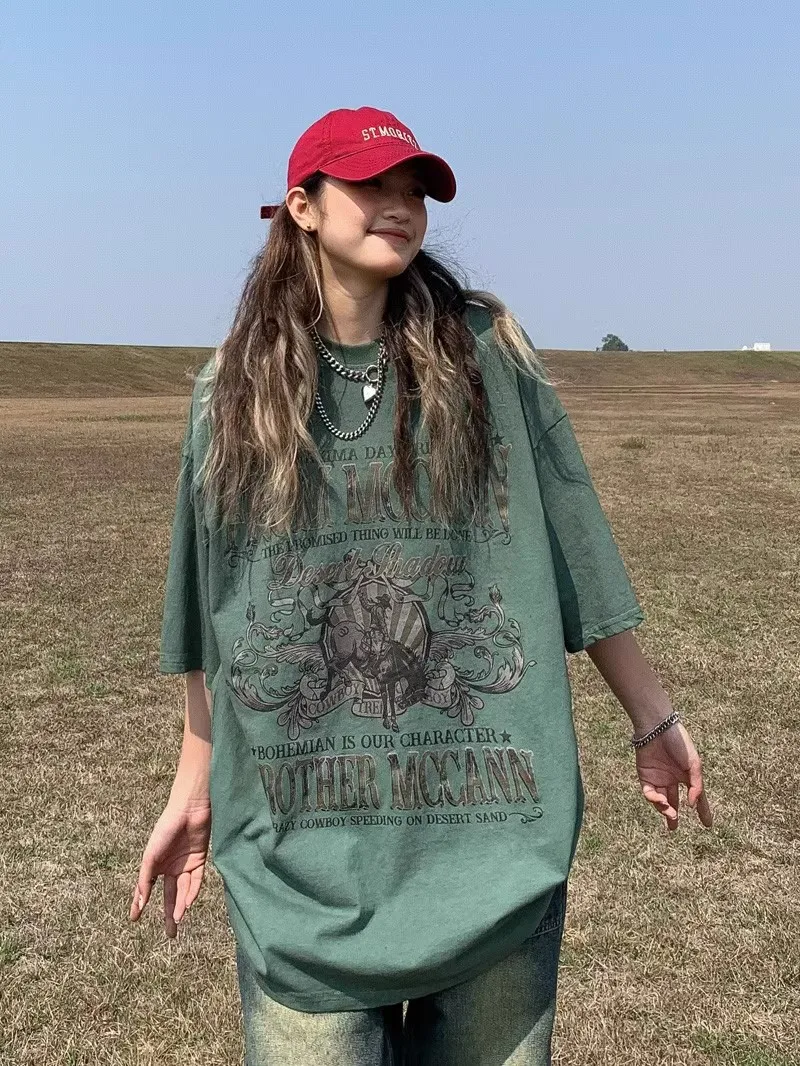 

Ретро-футболка в американском уличном стиле, мужская свободная футболка с коротким рукавом для пар, модная дышащая хлопковая футболка.