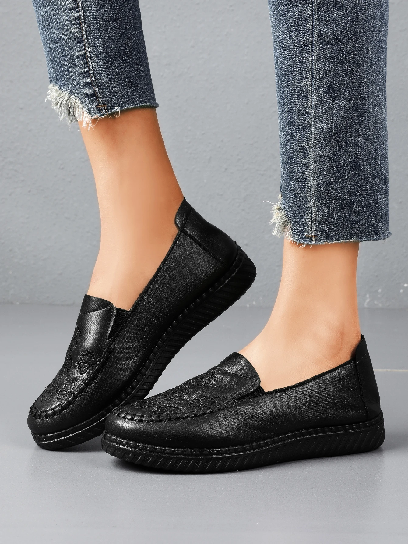 Damen-Loafer mit chinesischem Knoten, Slipper mit Blumenmuster, bequeme, rutschfeste PU-Sohle, lässige Alltagsschuhe für ältere Mütter – Detail 10