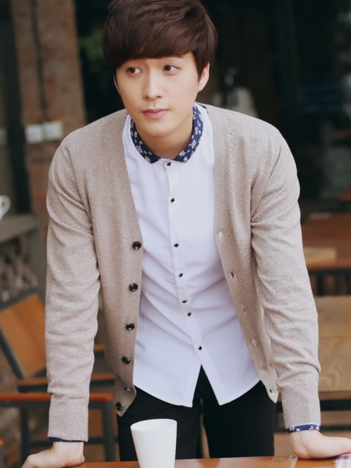 

Trendy Men's Color V-Ne Knitwear Cardigan Casual Long Sve Outerwear Spring Autumn Faion Urban Sle Streetwear