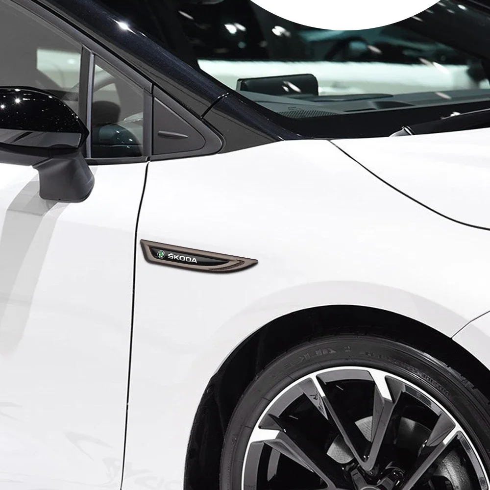 

Новые наклейки на боковые двери и крылья автомобиля (2 шт.) с эмблемами-ножами для Skoda Yeti, Fabia, Octavia 3, 2, A5, Kodiaq 2025 года
