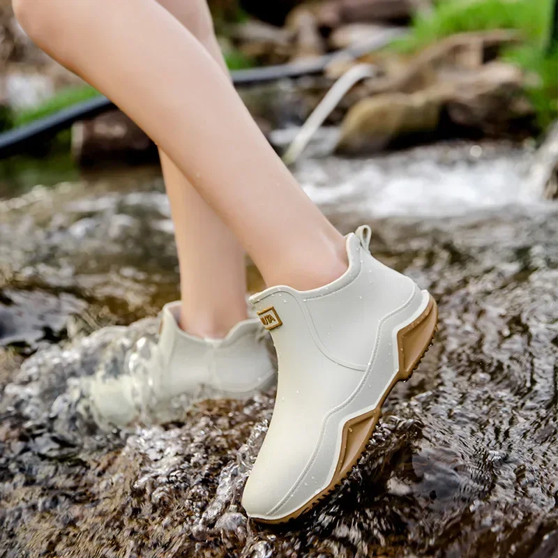 Botas de chuva de borracha impermeáveis masculinas, sapatos de plataforma ao ar livre, botas quentes de trabalho, nova tendência