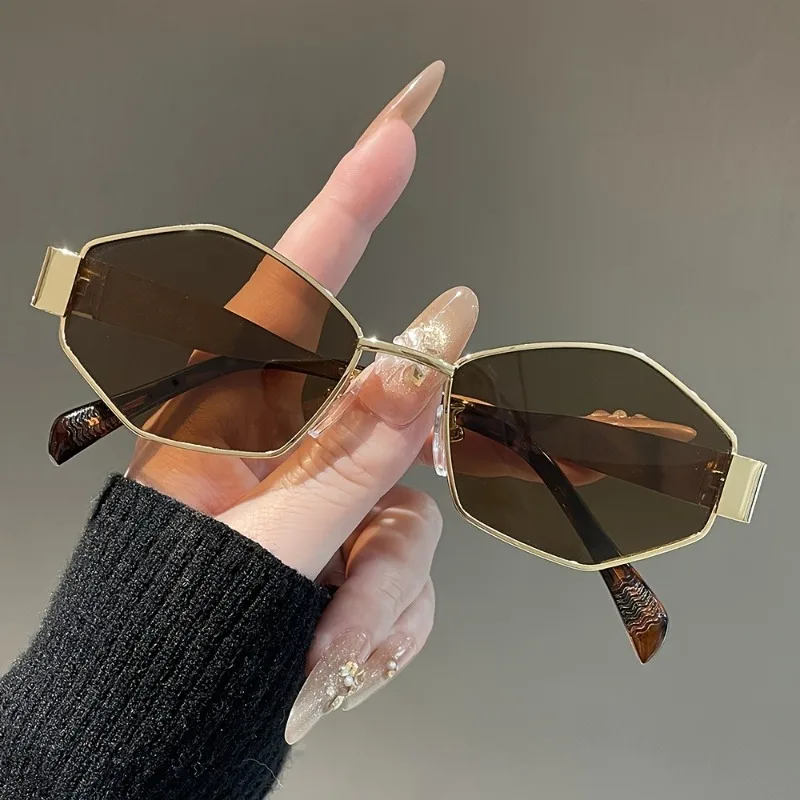 المرأة ريترو المعين الشرير الهيب هوب إطار معدني نظارات الموضة غير النظامية مضلع شكل نظارات أنيقة نظارات قوية