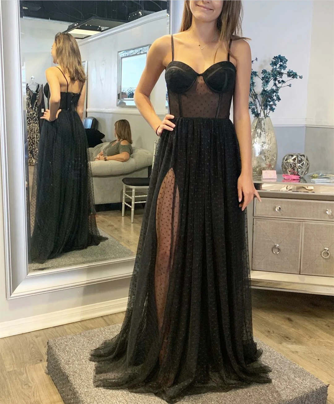 

Elegant Long Black Tulle Prom Dresses with Slit A-Line Spaghetti Corset Back Floor Length Abendkleider Robes de Soirée for Women